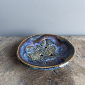 seifenschale mit ablauf keramik handgemacht getöpfert blau Lotus Design boho vintage